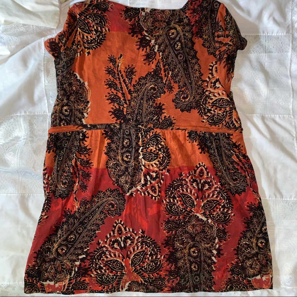 Axcess Top.   V-neck.    Women’s size L - Picture 4 of 4